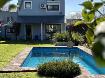 Casa · 170m² · 6 Ambientes · Casa en Venta en 509 E/ 30 y 31, Hernandez, La Plata