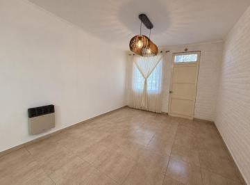 Casa · 3 Ambientes · 1 Cochera · Duplex en Barrio Sargento Cabral