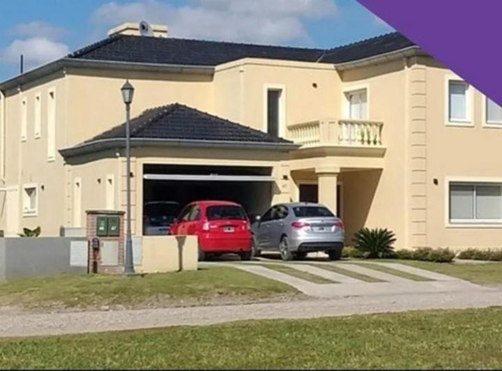 Casa en venta en Villa Rebeca · 5 ambientes