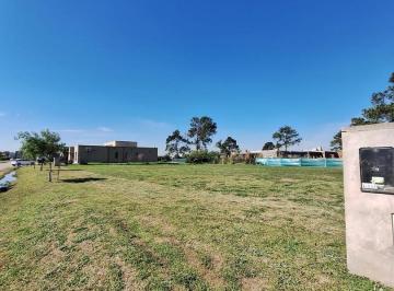 Terreno · 700m² · Rbs. Hermoso Lote Interno en Barrio El Ensueño Etapa 1