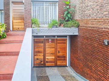 Casa · 154m² · 6 Ambientes · 1 Cochera · Casa en Venta en Hurlingham