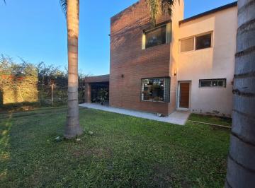 Casa de 6 ambientes, Sauce Viejo · Casa 234 m²