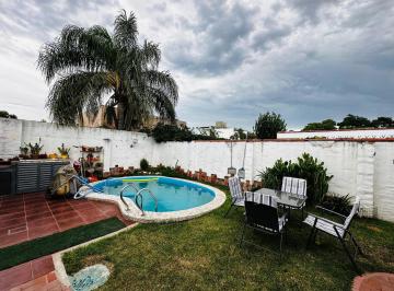 Casa · 200m² · 5 Ambientes · 2 Cocheras · Casa en Venta B° Alto Verde - Apto Credito - Excelente Ubicacion