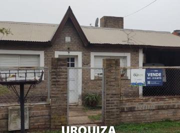 Casa · 55m² · 3 Ambientes · 1 Cochera · Casa en Venta en Funes - Urquiza 700