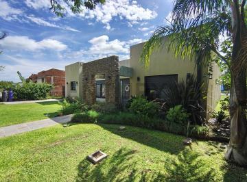 Casa · 171m² · 4 Ambientes · 1 Cochera · Lujan, Chacras Don Jose, Venta Casa 4 Ambientes Parque y Pileta