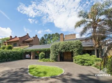 Casa · 368m² · 4 Ambientes · 4 Cocheras · Venta Casa Fisherton Rosario