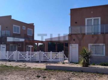 Casa · 140m² · 6 Ambientes · 2 Cocheras · Venta Dos Dúplex Sobre Amplio Lote en San Eduardo del Mar