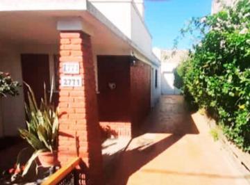 Casa · 120m² · 3 Ambientes · 2 Cocheras · Casa en Venta 3 Ambientes