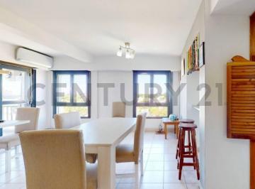 Departamento · 93m² · 3 Ambientes · Depto 2 Dormis con Quincho con Parrilla y Cochera - 65 E/ 28