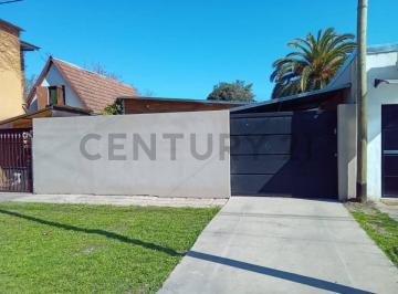 Terreno · 50m² · 134 E/ 56 y 57 - Lote en Venta