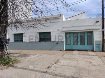 Casa · 158m² · 4 Ambientes · Venta Casa 2 Dorm. en 122 Casi 38
