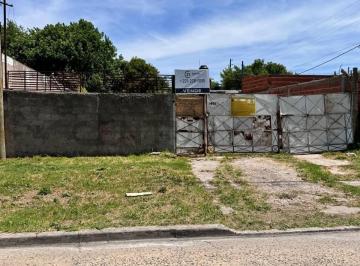 Terreno · 300m² · 145 E/ 65 y 66 - Lote en Venta