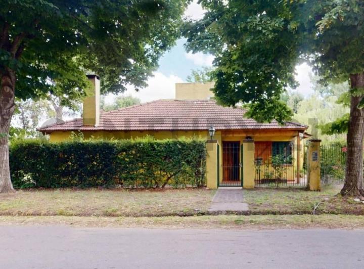 Casa · 165m² · 4 Ambientes · 1 Cochera