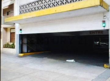 Garage · 10m² · Cochera Cubierta en Almagro
