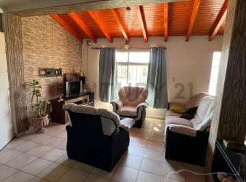 Casa · 225m² · 6 Ambientes · Casa en Venta