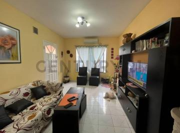 Casa · 50m² · 3 Ambientes · Venta Departamento Tipo PH 3 Ambientes Villa Luzuriaga