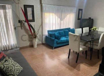Casa · 76m² · 3 Ambientes · 1 Cochera · El PH Que Buscas en Ramos Mejia