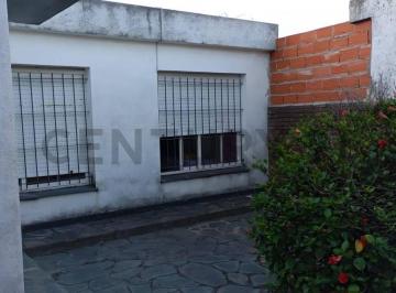 Casa · 132m² · 3 Dormitorios · Venta de Casa 4 Ambientes en Villa Luzuriaga, La Matanza
