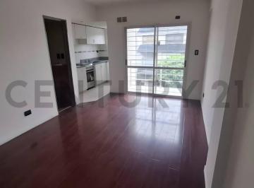 Departamento · 33m² · 2 Ambientes · Depto 2 Amb Frente a Solo 200 m de La Estación!