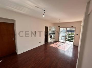 Departamento · 33m² · 2 Ambientes · Departamento 2 Ambientes Al Frente con Balcon!