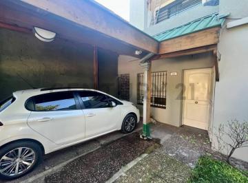 Casa · 116m² · 6 Ambientes · Venta de 2 Casas en Bloque en Ciudadela, Tres de Febrero.