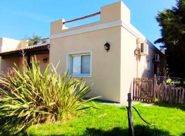 Quinta vacacional · 180m² · 4 Ambientes · 2 Cocheras · Quinta en Cardales Village