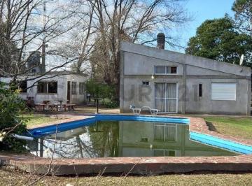 Casa · 100m² · 5 Ambientes · Venta Casa - Quinta