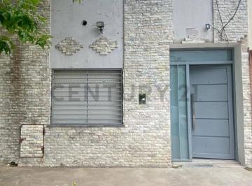 Casa · 42m² · 2 Ambientes · ¡Descubre Tu Nuevo Hogar en Los Hornos!