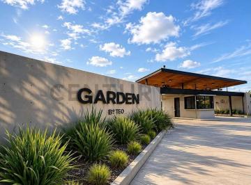 Terreno · 876m² · Venta de Lote en Barrio Cerrado Garden
