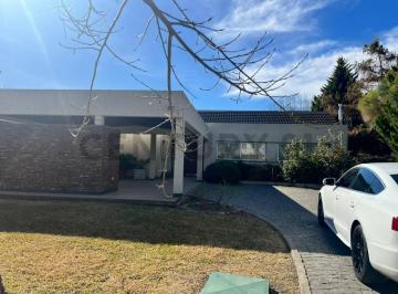 Casa · 130m² · 3 Ambientes · ¡Oportunidad Única en El Exclusivo Barrio Privado