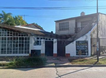 Casa · 164m² · 4 Ambientes · Venta de Casa 4 Ambientes Más Local en Boulogne, San Isidro.