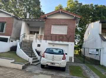 Casa · 70m² · 4 Ambientes · 1 Cochera · Casa en Venta de 2 Dorm. en Tigre Centro Casco Historico, tomaria Propiedad Menor Valor