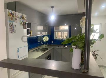 Departamento · 78m² · 5 Ambientes · Departamento Zona Centro en Venta - Cocina Reciclada. 2 Dorm. + Comodin