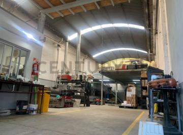 Bodega-Galpón · 220m² · 1 Ambiente · Galpón en Venta - Zona Sur, a m de Av Ovidio Lagos.