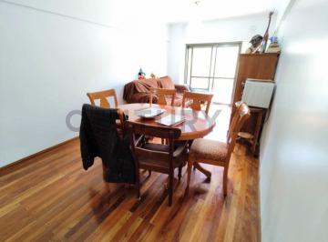 Departamento · 85m² · 3 Ambientes · Departamento 2 Dorm., Patio y Cochera