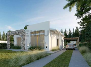 Casa · 141m² · 3 Ambientes · 1 Cochera · Venta Casa a Estrenar 3 Ambientes San Rafael