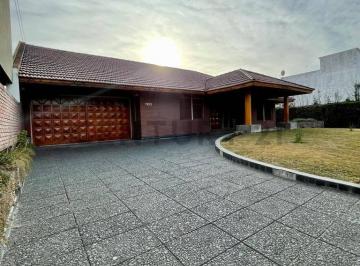 Casa · 239m² · 5 Ambientes · Casa en Venta 4 Dorm. en Gonnet