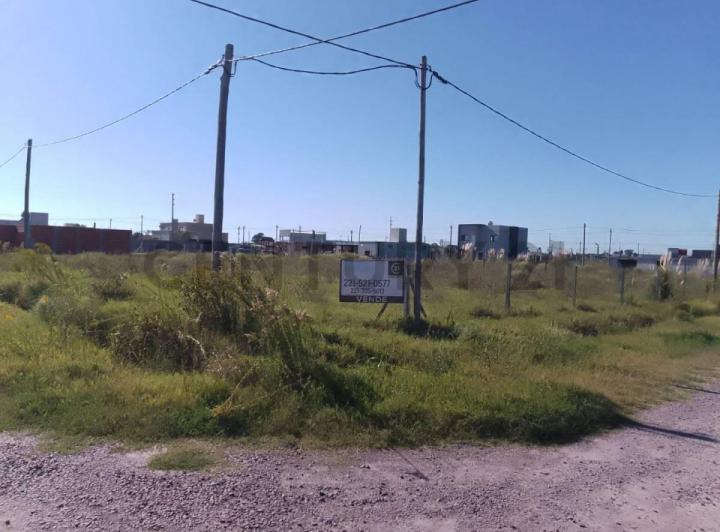 Terreno · 600m²