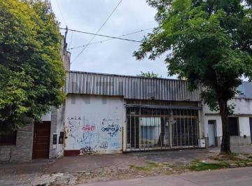 Bodega-Galpón · 400m² · Venta Galpon 400 m² con Oficinas en Casco Urbano, La Plata