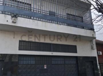 Bodega-Galpón · 410m² · 1 Cochera · Galpón en Venta