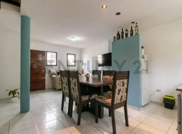 Casa · 75m² · 3 Ambientes · Duplex en Venta, 140 E 42 y 43, La Plata