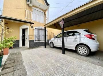 Casa · 80m² · 5 Ambientes · Casa en Venta de 3 Dorm. Villa Elvira
