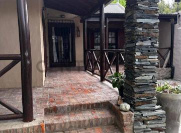 Casa · 90m² · 3 Ambientes · Venta Casa 3 Amb, Cochera, Pileta, Barrio San Carlos