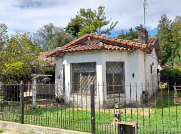 Casa · 211m² · 3 Ambientes · 1 Cochera · Venta Casa C. Spegazzini Bo La Gilera 3 Ambientes Garage Parque Parrilla 492 m² Totales