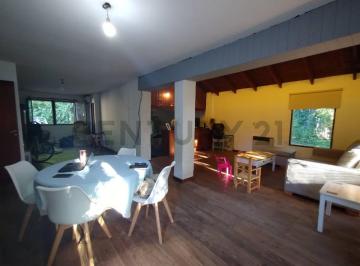 Casa · 160m² · 5 Ambientes · 1 Cochera · Casa en Venta en Villa Castells, Gonnet