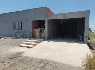 Casa · 160m² · 6 Ambientes · 1 Cochera · Venta de Casa en Colonia Molina, Guaymallén