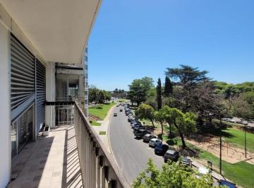 Departamento · 121m² · 6 Ambientes · 1 Cochera · Departamento en Venta Piso Exclusivo 3 Dorm. Sobre Av Libertad