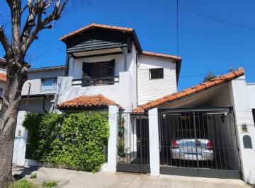 Casa · 258m² · 6 Ambientes · 1 Cochera · Venta Casa en La Lucila 3 Dorm.