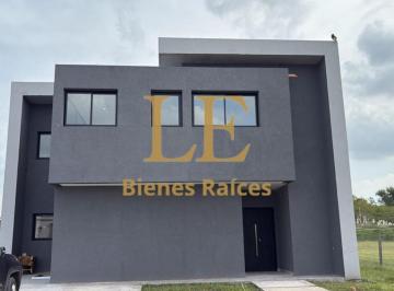 Casa · 190m² · 4 Ambientes · 3 Cocheras · Venta Casa en San Sebastian
