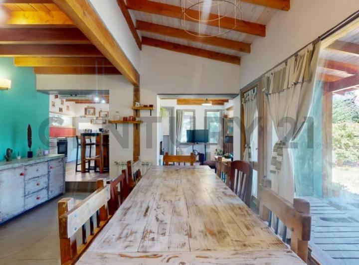 Casa · 171m² · 6 Ambientes · 1 Cochera